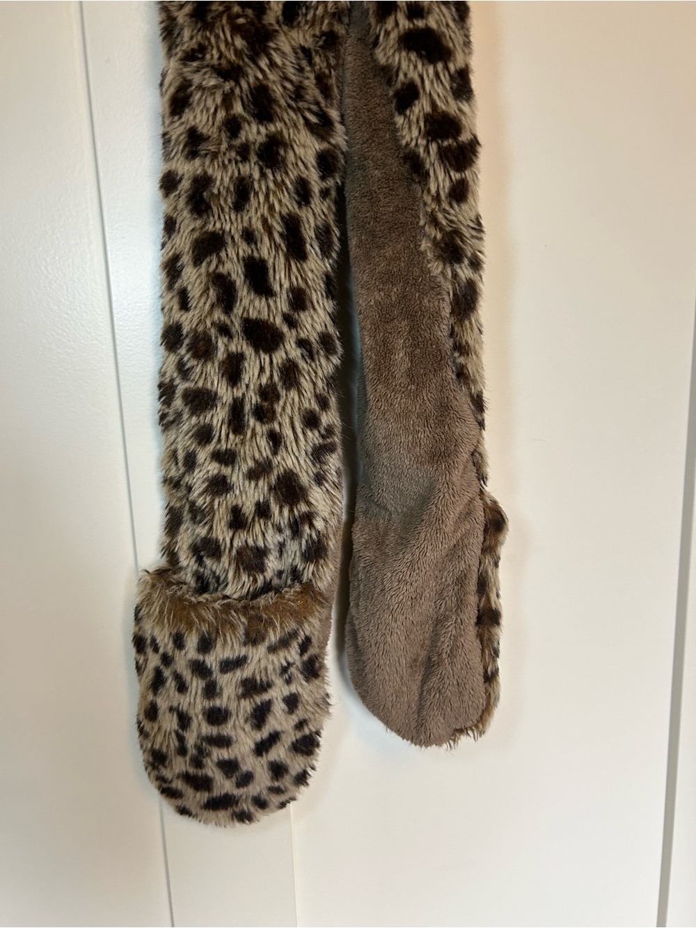 Vintage Aldo sherpa fleece lined leopard fur hat accessory - Picture 8 of 10